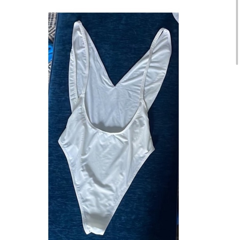 V cut bodysuit sexy Caribbean queen new